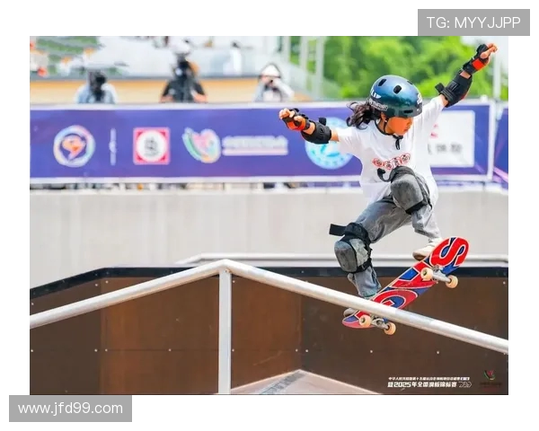 南京滑板队的成长之路:极限运动联赛中的奋斗与荣耀 南京滑板队的成长之路:极限运动联赛中的奋斗与荣耀