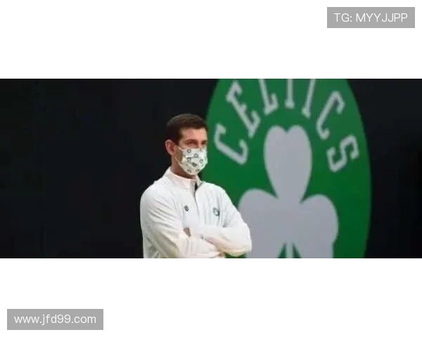 南京网球队的默契配合与战术探讨聚焦网球运动的团队精神与协作技巧 南京网球队的默契配合与战术探讨聚焦网球运动的团队精神与协作技巧