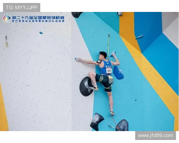 广州攀岩队在全国攀岩配合排行榜中荣获第七名的佳绩