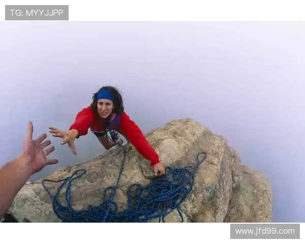 深圳攀岩队在极限运动联赛中的战术表现分析与点评