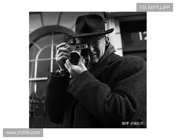 亚当斯的传奇人生与影响力探索：从平凡到伟大的奋斗历程