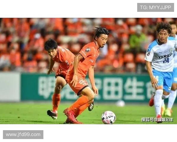 山口雷诺法在对阵横滨时的战术分析与比赛亮点探讨