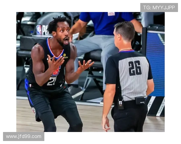 火箭队与森林狼队激烈冲突引发热议球迷与专家各抒己见