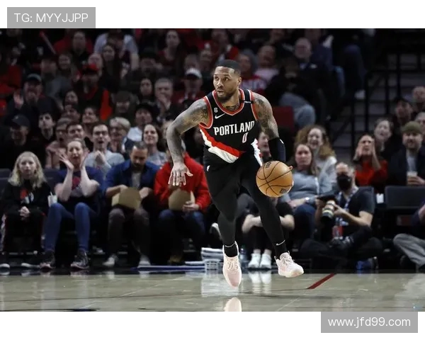 达米安利拉德:NBA巨星的奋斗之路与未来展望 达米安利拉德:NBA巨星的奋斗之路与未来展望