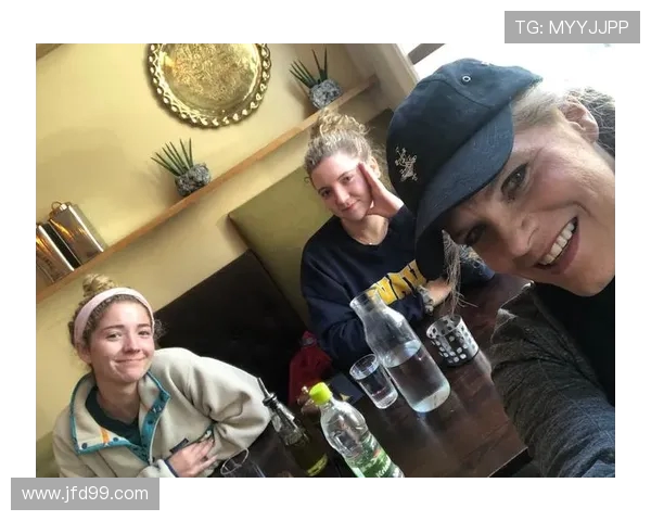 雷克雅未克与特马卡比的精彩对决揭示足球战术与团队合作的魅力 雷克雅未克与特马卡比的精彩对决揭示足球战术与团队合作的魅力