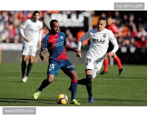 韦斯卡主场迎战瓦伦西亚双方争夺西甲宝贵积分之战