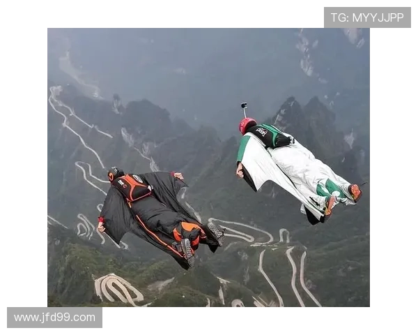 极限运动的魅力与挑战：深入探讨杭州极限运动队的战斗精神与团队合作