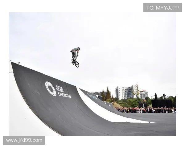 上海街舞队在极限运动会中以75分稳居积分榜首位