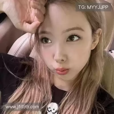 劳麟非
